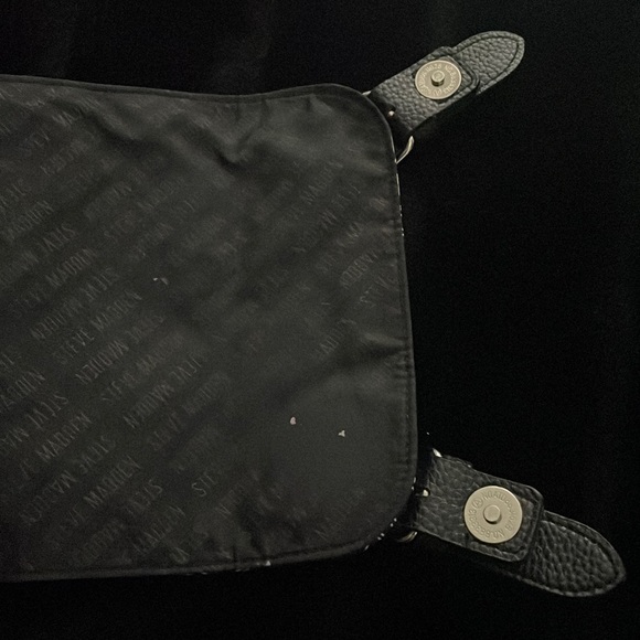 Steve Madden Black Nylon White Logo Cinch & Flap Top Back Pack w/ 4 Zip Pockets - Picture 11 of 13